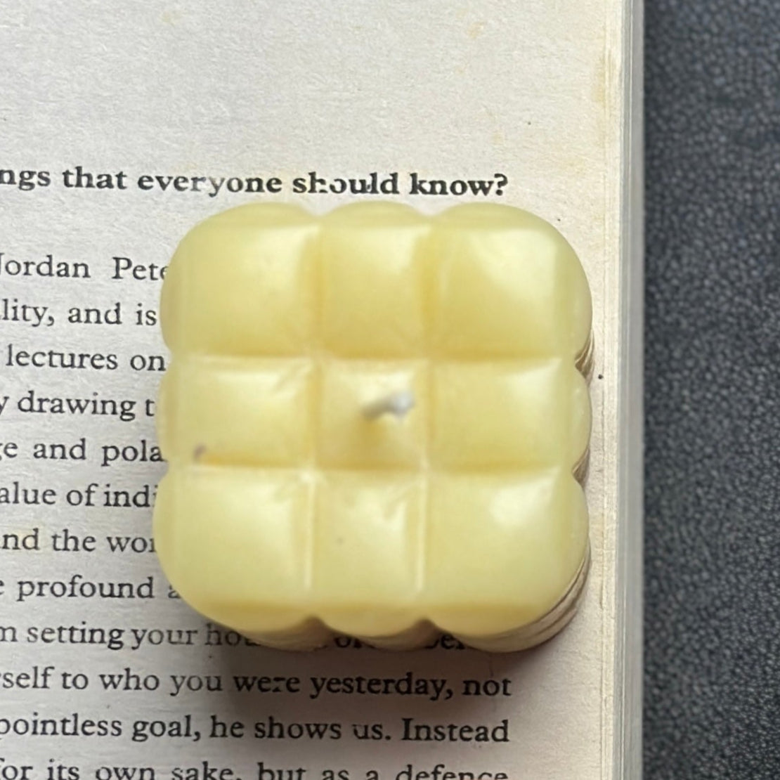 Mini Cubic Cushion Candle