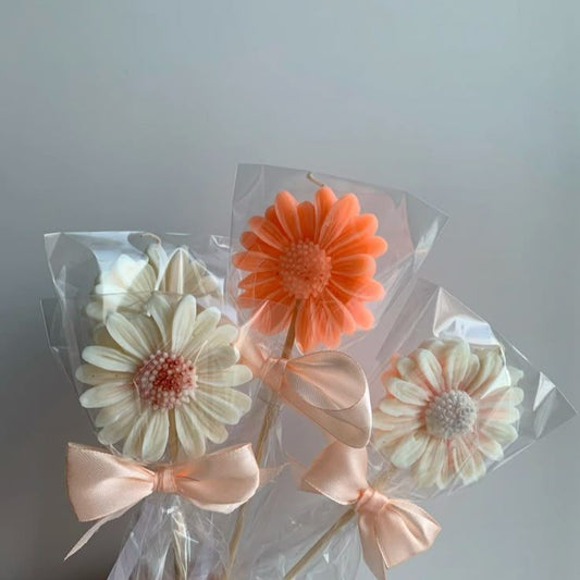 Daisy Candle